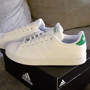 Adidas Tennis Size 7.5
